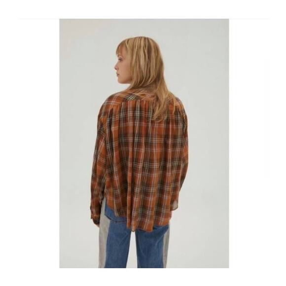 NWT Kimchi Blue Top Urban Outfitters Size SP - Picture 2 of 9